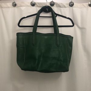 Fossil similar to the ‘Rachel Tote’ purse great condition, cow hide leather